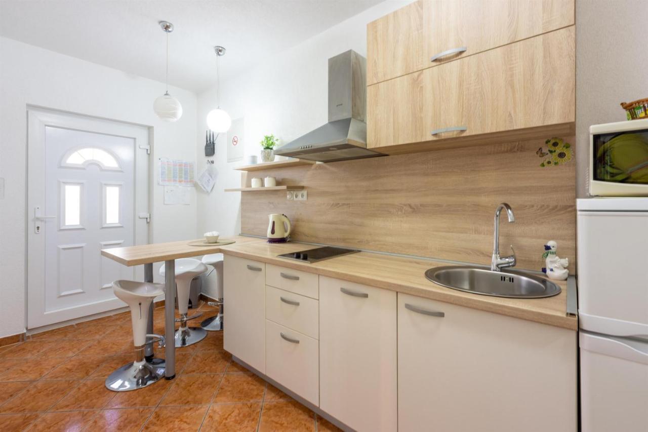 Apartments Pera Селце Екстер'єр фото