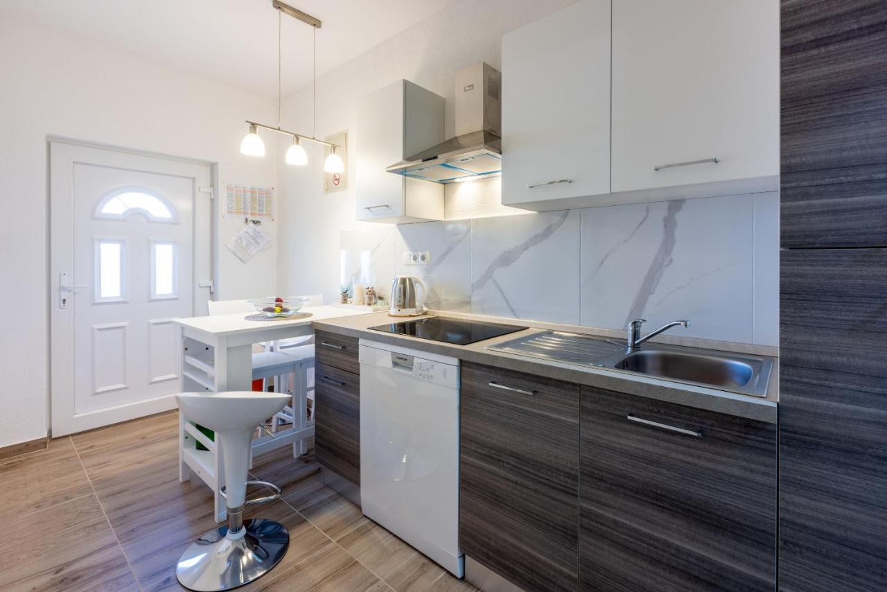 Apartments Pera Селце Екстер'єр фото