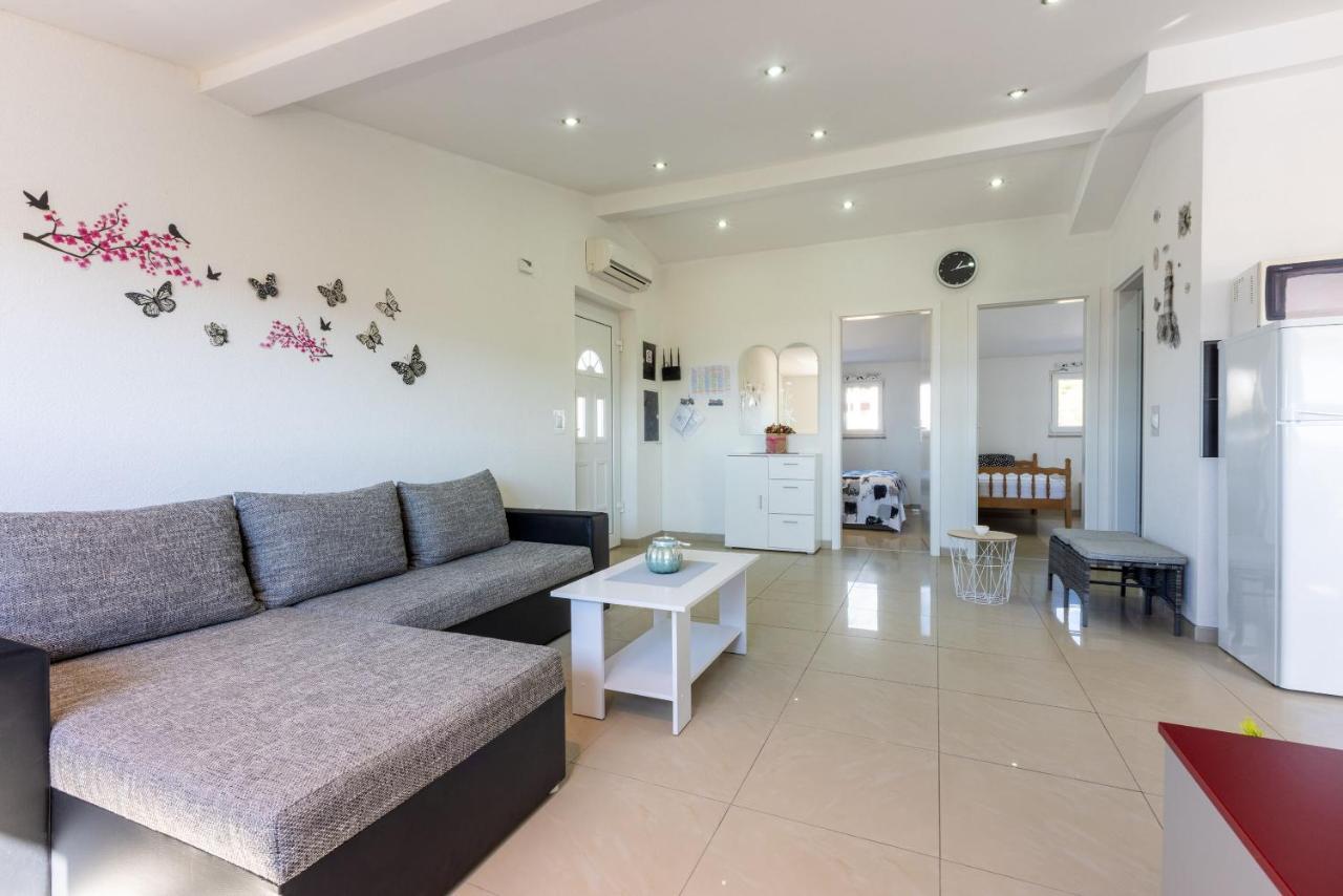 Apartments Pera Селце Екстер'єр фото